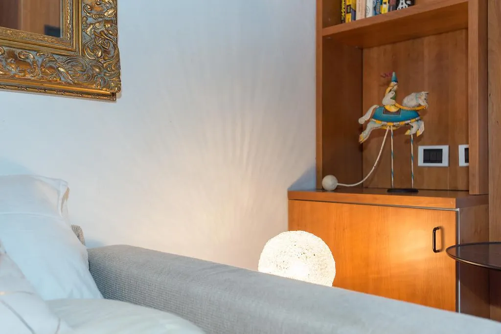 Carpoforo Apartment Milan Italy