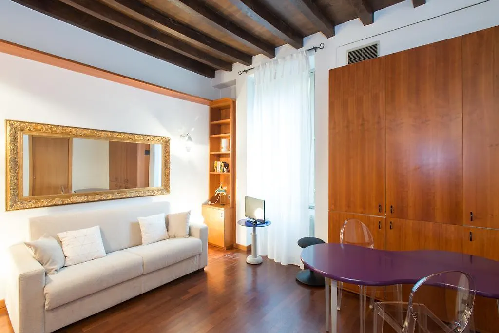 Carpoforo Apartment Milan